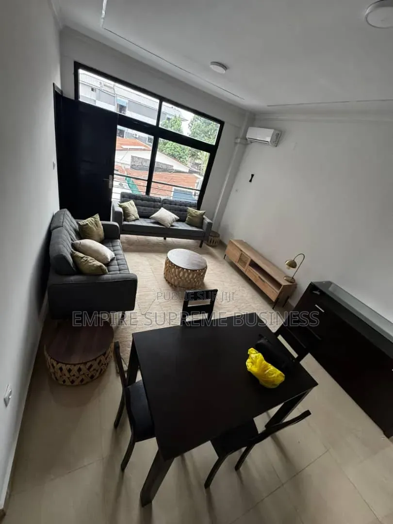 14chbre Maison dans Empire Supreme, Kintambo à Louer