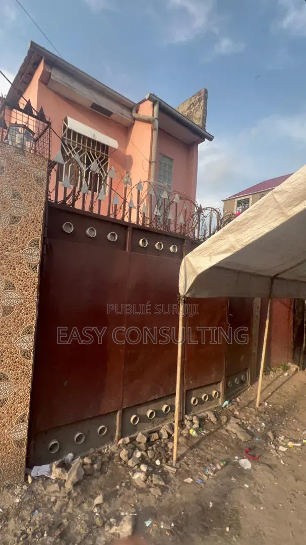 3chbre Maison dans Songololo & Kasaï, Barumbu à Vendre