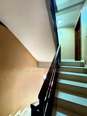 Meublé 17chbre Maison dans Empire Supreme, Kintambo à Vendre
