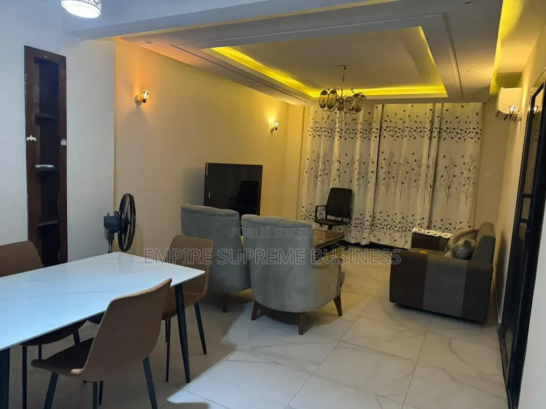 Meublé 17chbre Maison dans Empire Supreme, Kintambo à Vendre