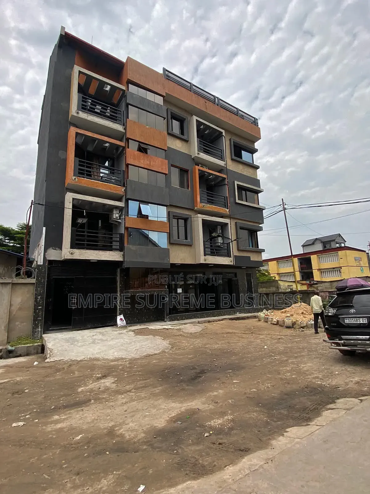 12chbre Maison dans Empire Supreme, Lingwala à Vendre