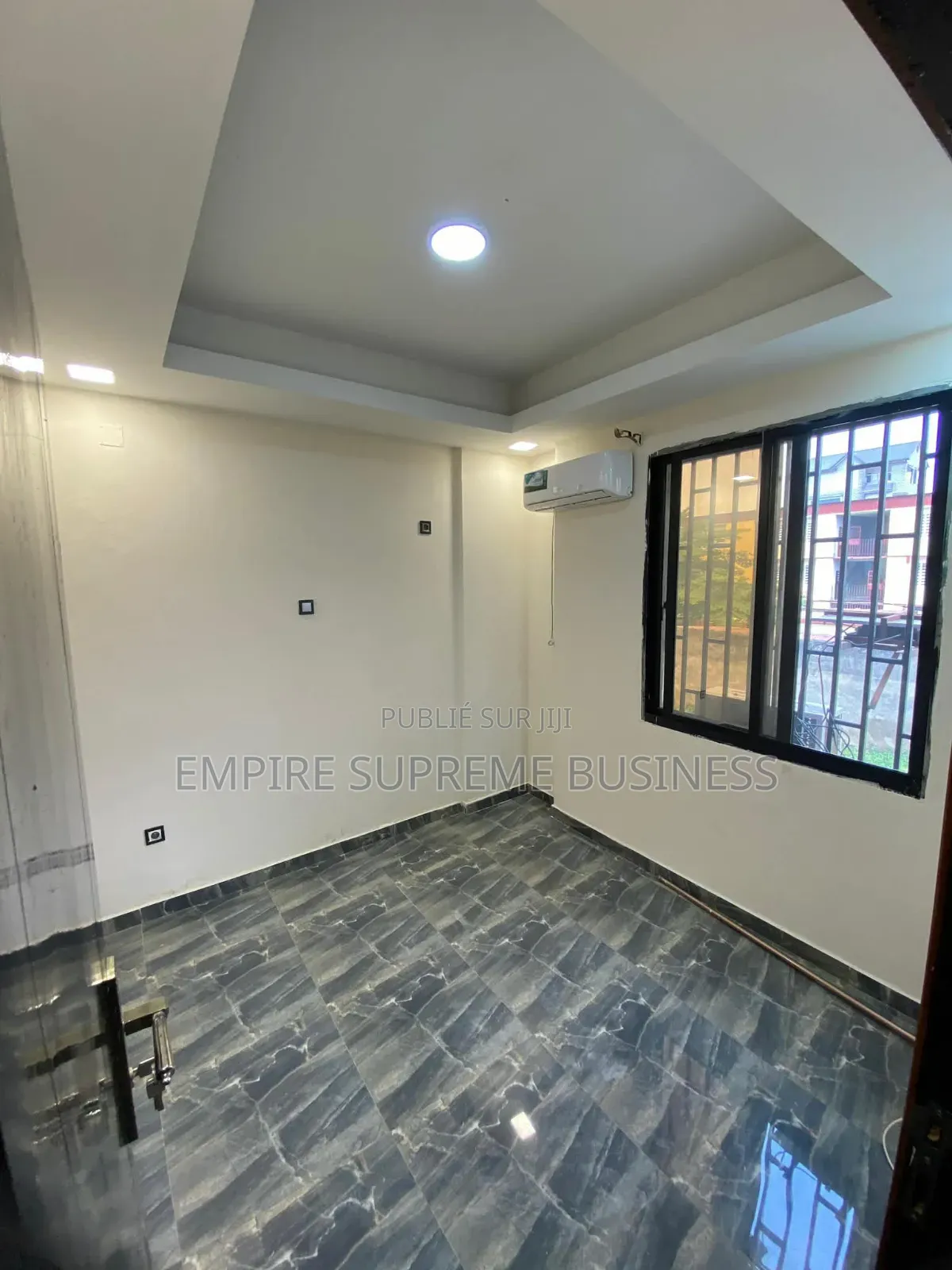 12chbre Maison dans Empire Supreme, Lingwala à Vendre