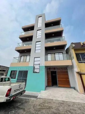 12chbre Maison dans Empire Supreme, Kinshasa (commune) à Vendre
