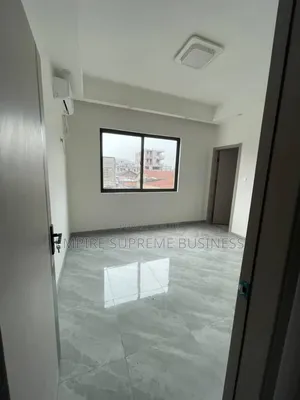 12chbre Maison dans Empire Supreme, Kinshasa (commune) à Vendre
