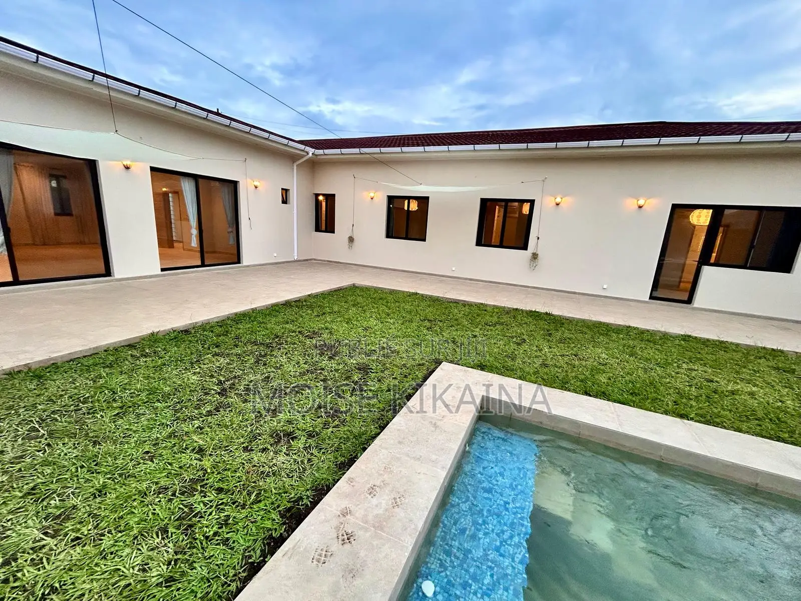 4chbre Villa dans Moyo Immobilier, Lubumbashi à Vendre