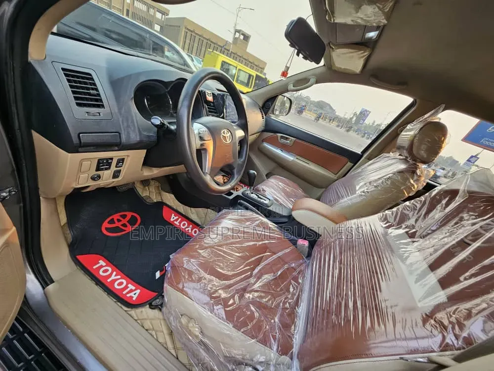 Toyota Fortuner 2015 Marron