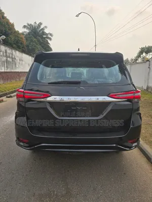 Toyota Fortuner 2018 Noir