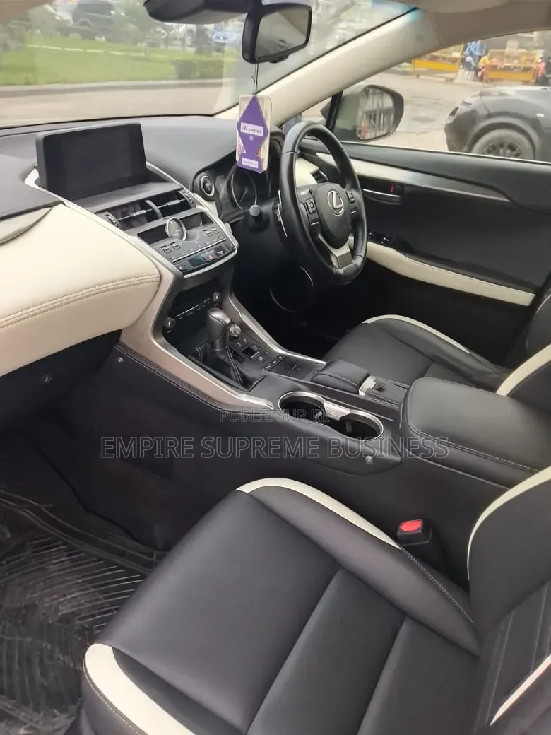Lexus NX 2021 Doré