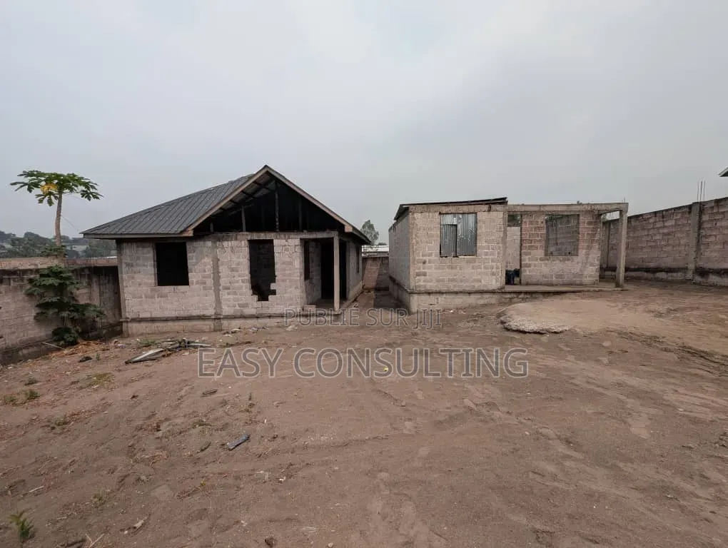 2chbre Villa dans Bibwa, Nsele à Vendre