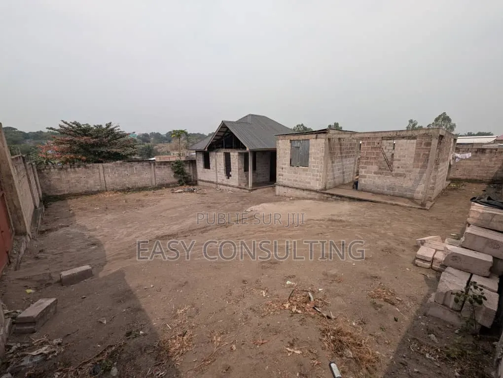 2chbre Villa dans Bibwa, Nsele à Vendre