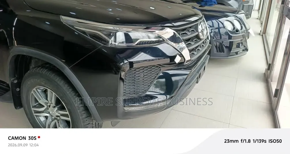 Toyota Fortuner 2025 Noir