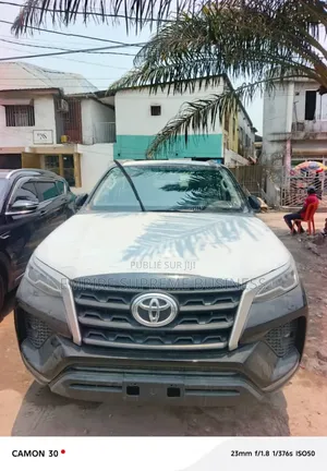 Toyota Fortuner 2025 Noir