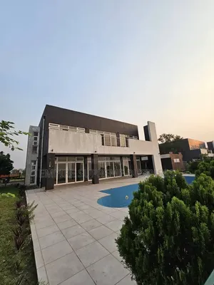 4chbre Villa dans Limete à Vendre
