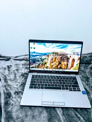 Ordinateur portable Dell Latitude 5310 8GB Intel Core i5 SSD 512GB