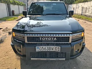 Nouveau Toyota Land Cruiser Prado 2.4 Petrol 2025 Noir