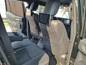 Nouveau Toyota Land Cruiser Prado 2.4 Petrol 2025 Noir