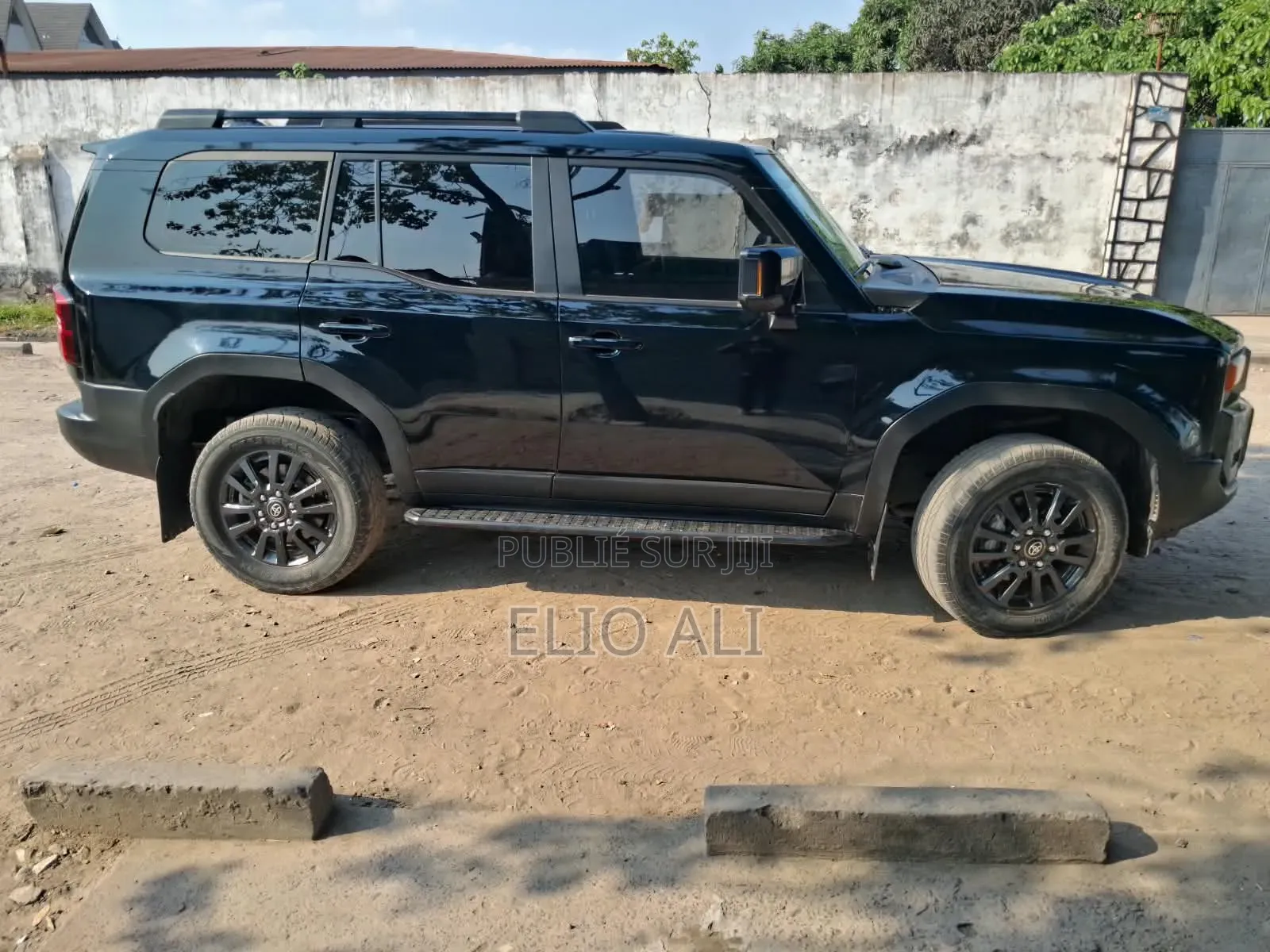 Nouveau Toyota Land Cruiser Prado 2.4 Petrol 2025 Noir