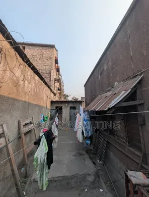  Parcelle 15×27 M À Vendre À Barumbu — Possibilité De Morcellement