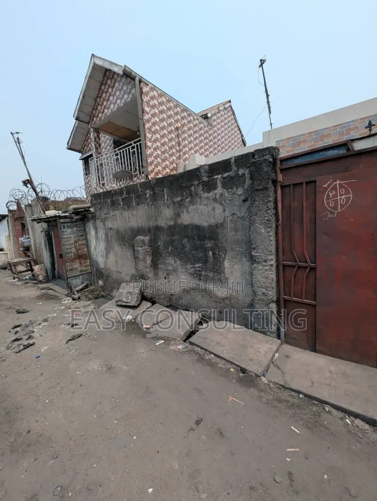 2chbre Maison dans Kasaï Kabinda, Barumbu à Vendre