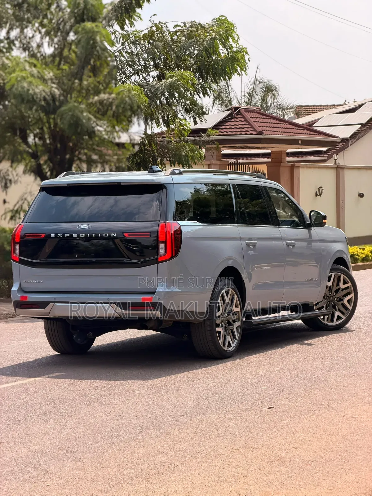 Nouveau Ford Expedition 2026 Bleu