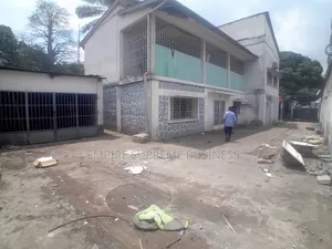4chbre Villa dans Empire Supreme, Ngaliema à Vendre