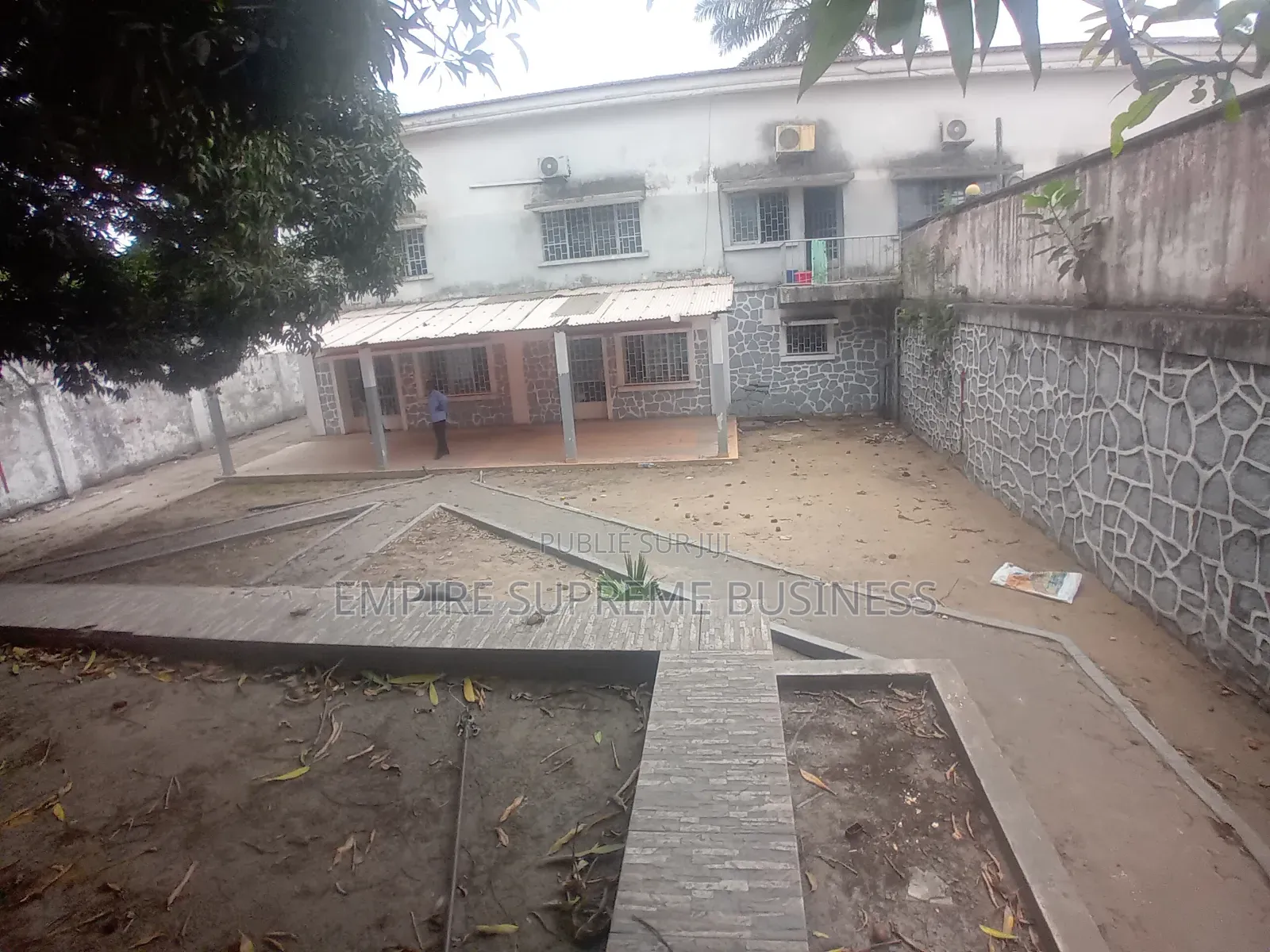 4chbre Villa dans Empire Supreme, Ngaliema à Vendre