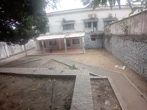 4chbre Villa dans Empire Supreme, Ngaliema à Vendre