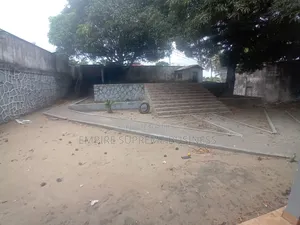 4chbre Villa dans Empire Supreme, Ngaliema à Vendre