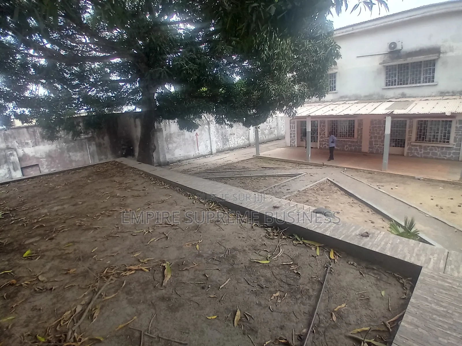 4chbre Villa dans Empire Supreme, Ngaliema à Vendre