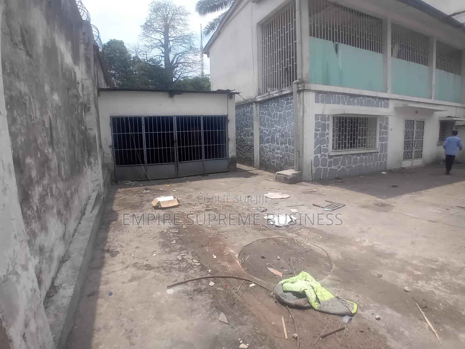 4chbre Villa dans Empire Supreme, Ngaliema à Vendre