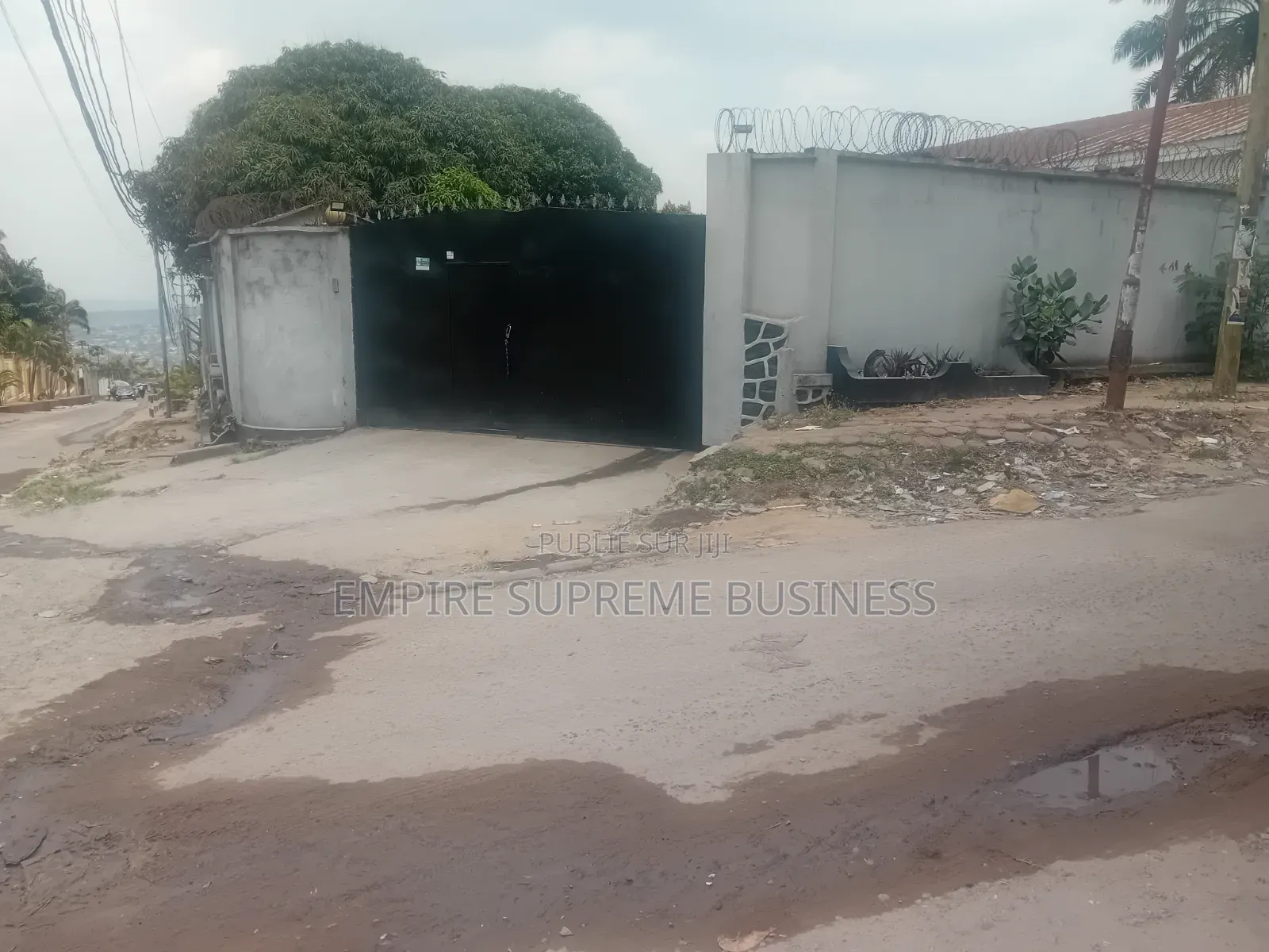 4chbre Villa dans Empire Supreme, Ngaliema à Vendre