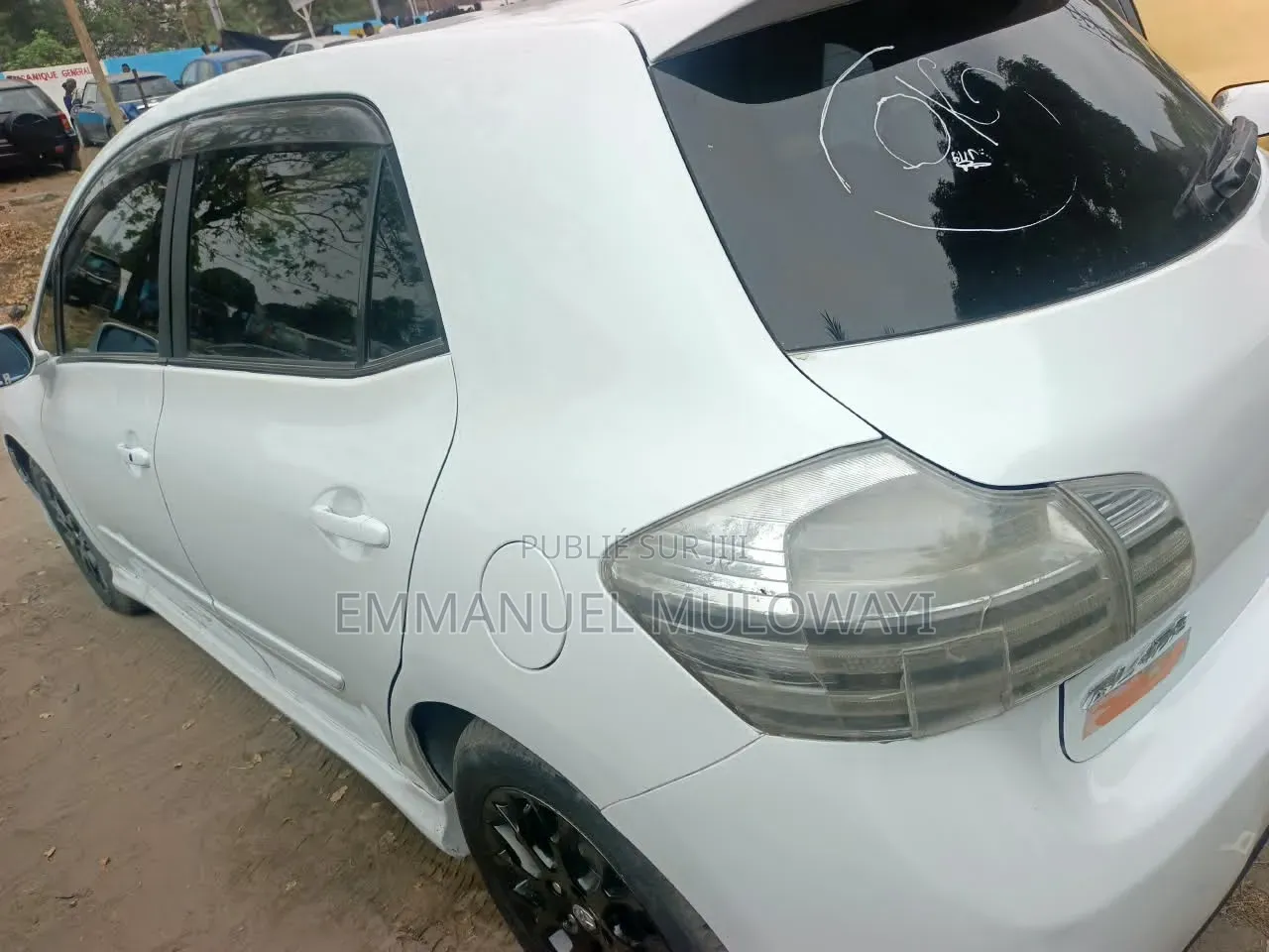 Toyota Blade 2010 Blanc