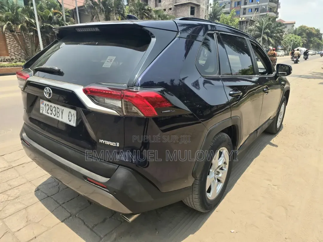 Toyota RAV4 2021 Bleu
