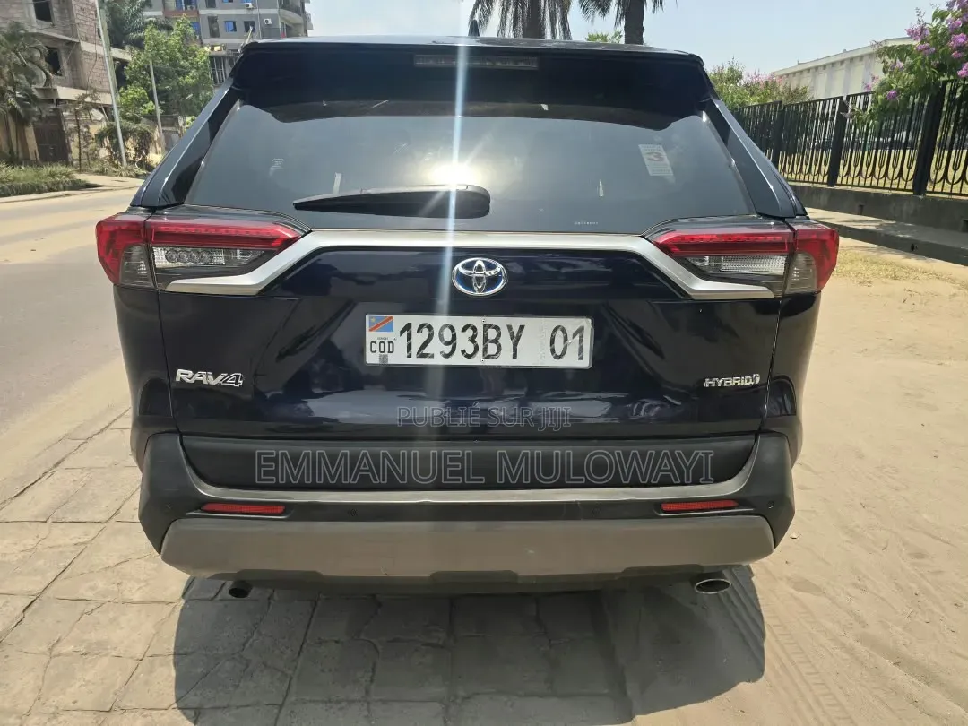 Toyota RAV4 2021 Bleu