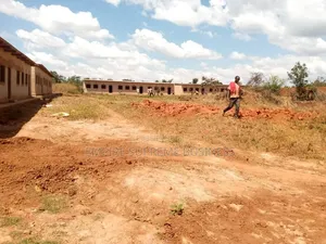  Vente D’une Concession De 9 Hectares
