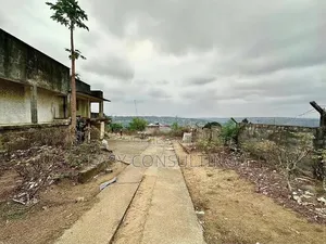 10chbre Villa dans Télécom, Mont-Ngafula à Vendre