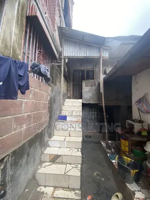 2chbre Villa dans Tshibangu, Bandalungwa à Vendre