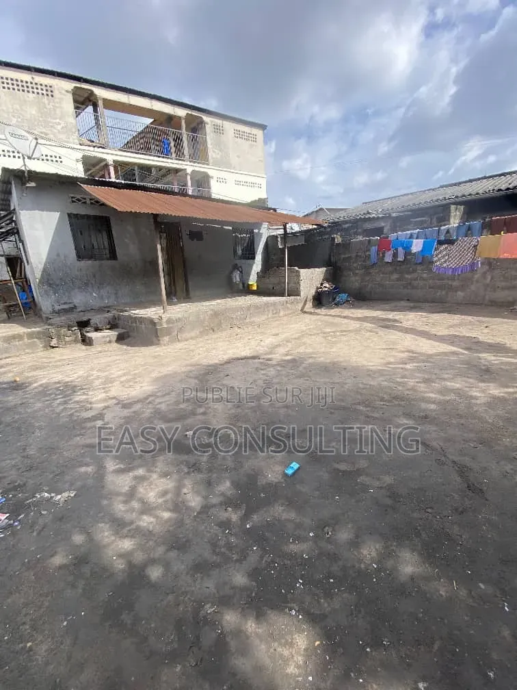 2chbre Maison dans Kinshasa, Matete à Vendre