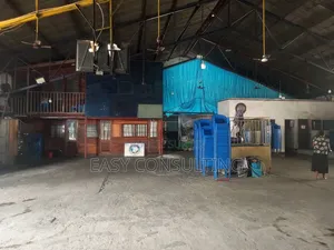 Vente D’un Entrepôt De 1 200 M2 À Limete – Emplacement Stratégique