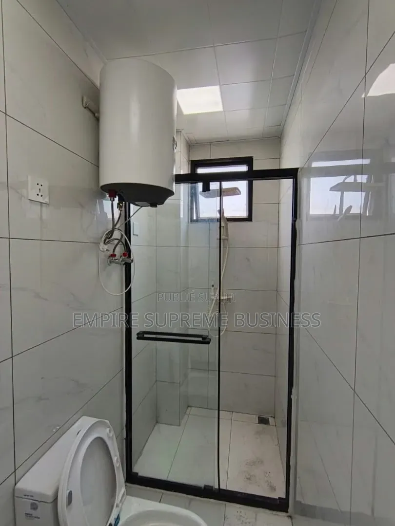 3chbre Appartement dans Empire Supreme, Ngaliema à Louer
