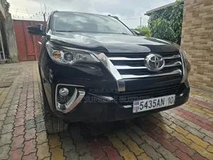 Toyota Fortuner 2018 Noir