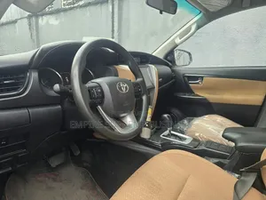 Toyota Fortuner 2018 Noir