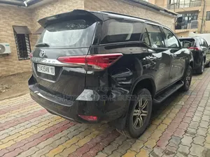 Toyota Fortuner 2018 Noir