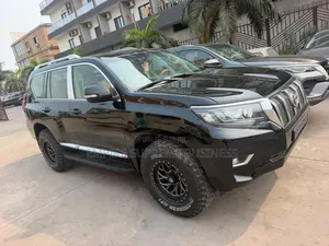 Toyota Land Cruiser Prado 2023 Noir