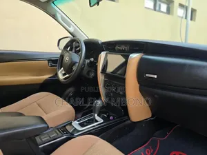Toyota Fortuner 2.7 AWD 2018 Noir