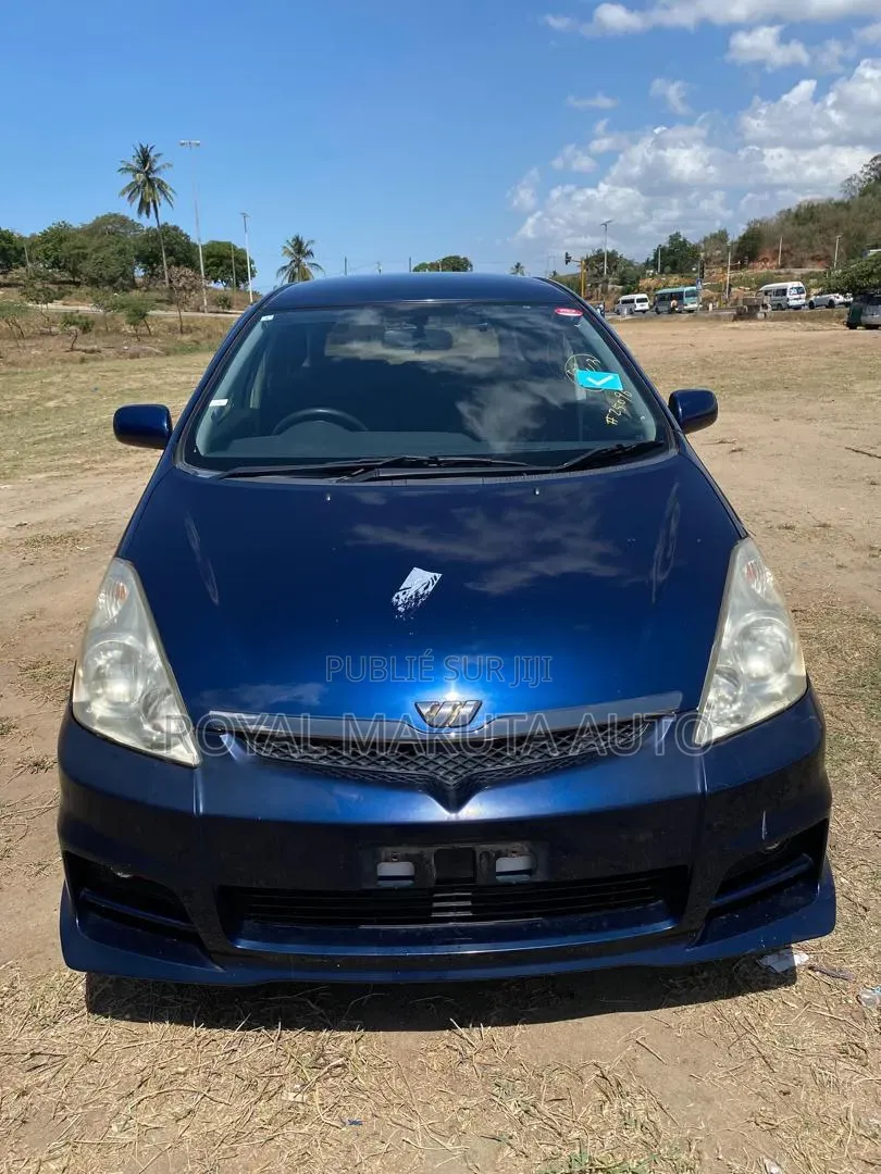 Toyota Wish 2018 Bleu