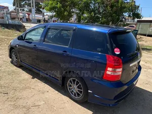Toyota Wish 2018 Bleu