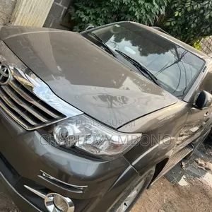 Toyota Fortuner 2.7 AWD 2015 Marron