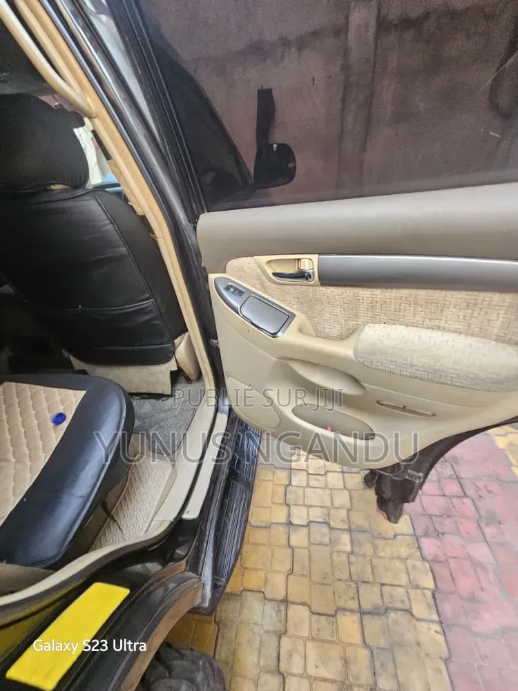 Toyota Land Cruiser Prado 2.4 Hybrid 2024 Noir