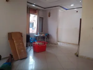 Meublé 3chbre Appartement dans Parcelle Avec Un, Ngaliema à Vendre